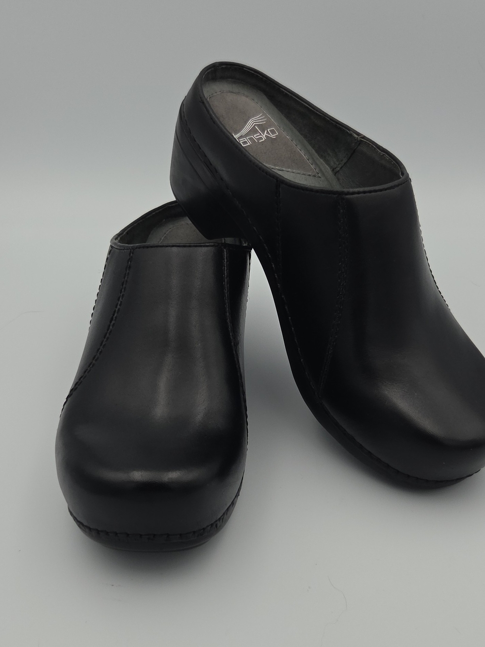 Dansko Black Professional Leather Clogs for Women Size 40